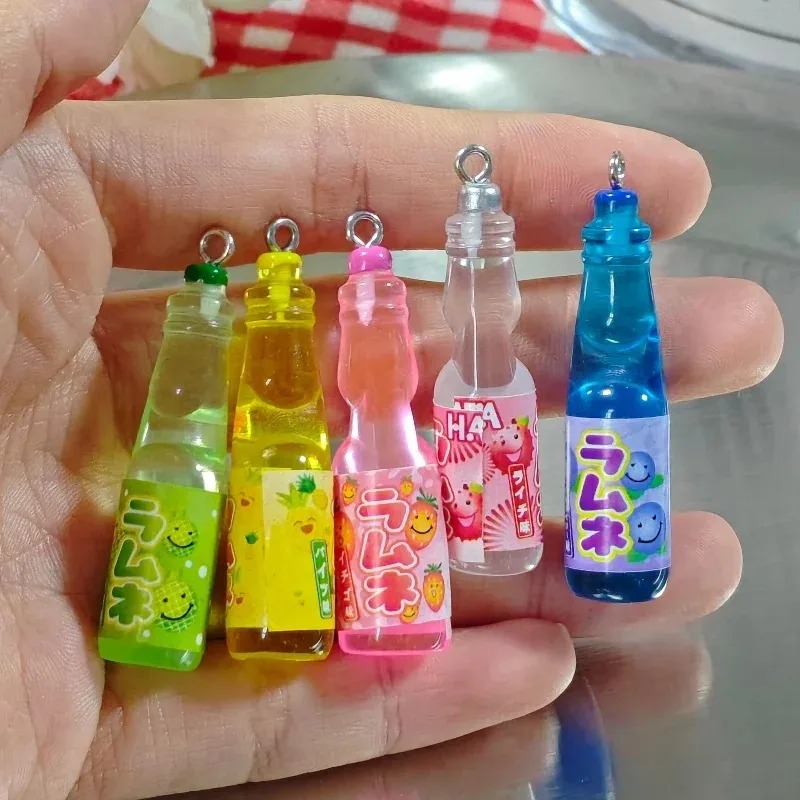 Resin Craft Projects - 10 szt. Miniaturowe zawieszki z żywicy